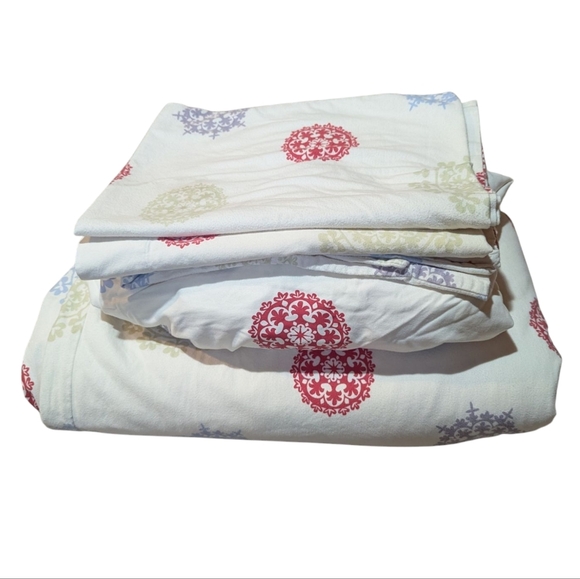 Garnet Hill Snowflake Flannel Duvet And Sheet Set Queen Supima Cotton - Picture 2 of 7